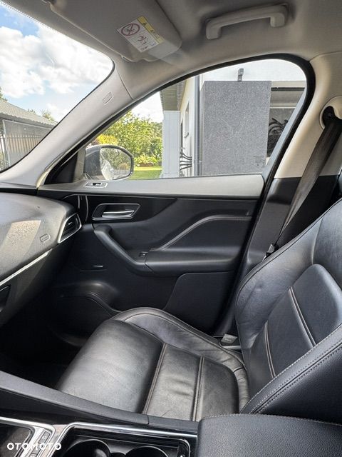 Jaguar F-Pace 2.0 i4D AWD R-Sport - 7