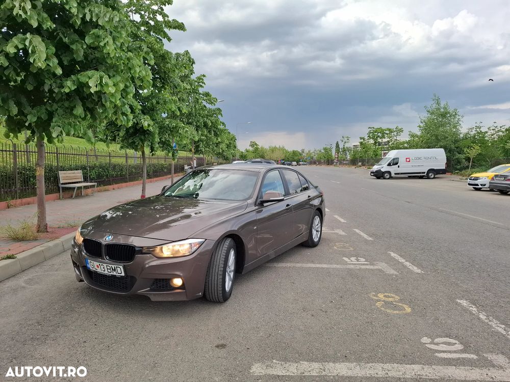 BMW Seria 3 318d Aut. Sport Line - 16