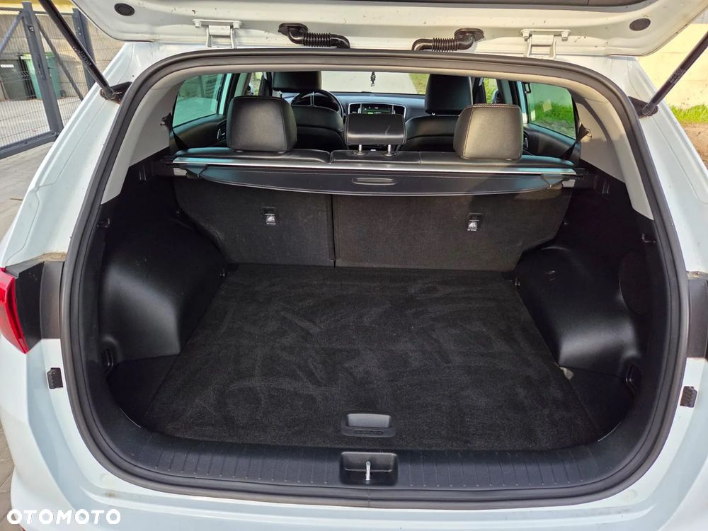 Kia Sportage 2,0 CRDI 2WD ISG Spirit - 17