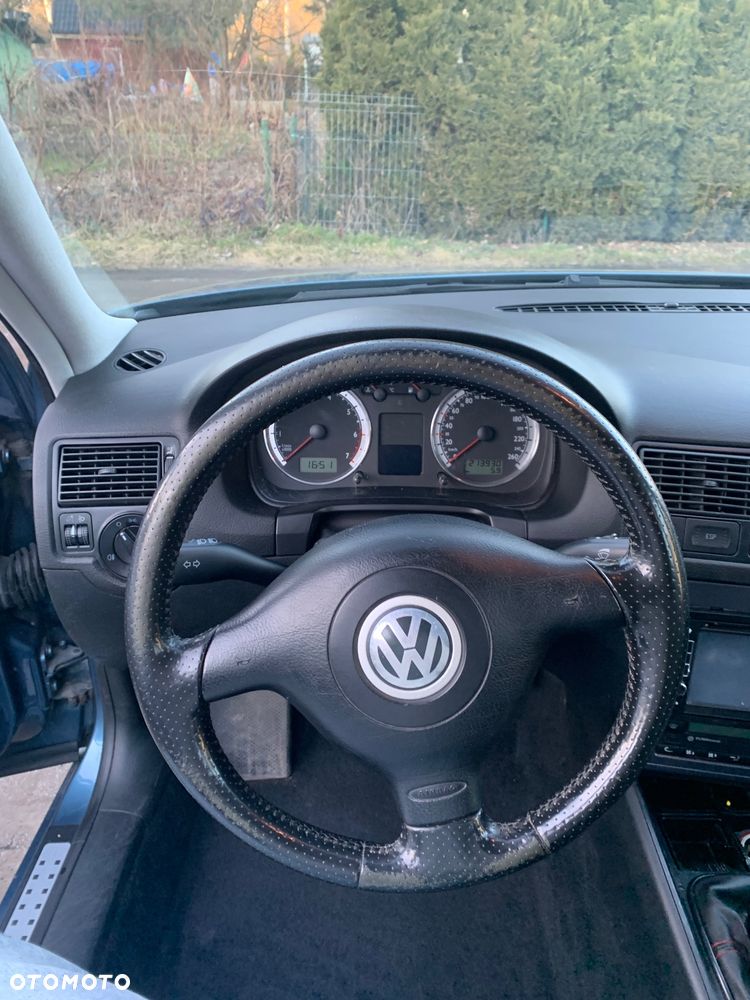 Volkswagen Golf - 3