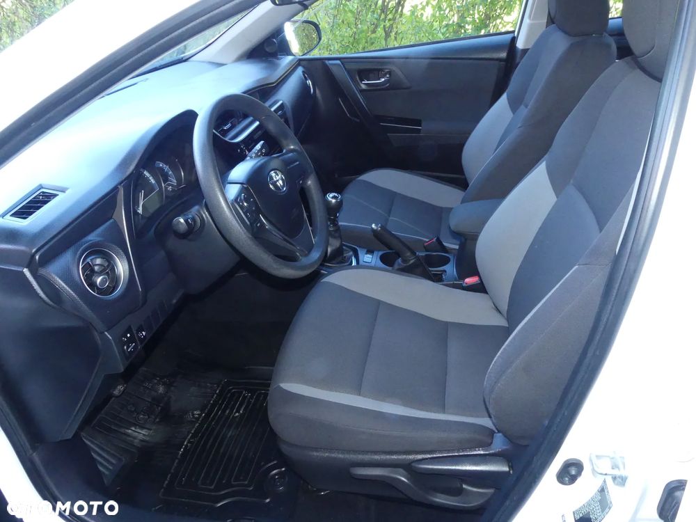 Toyota Auris 1.33 VVT-i Premium - 7