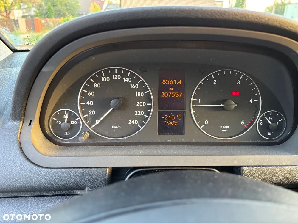 Mercedes-Benz Klasa A 180 CDI Avantgarde DPF Special Edition - 14