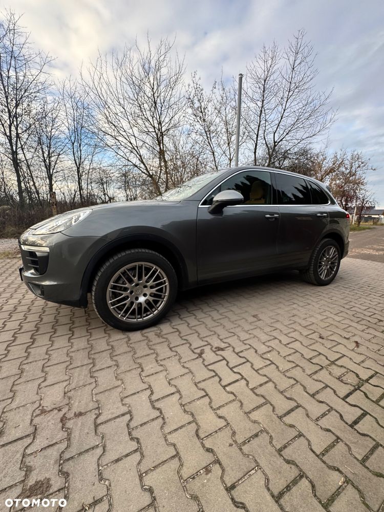 Porsche Cayenne - 8