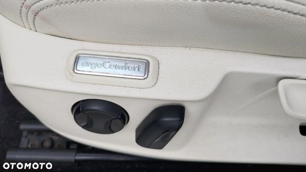 Volkswagen Passat - 38