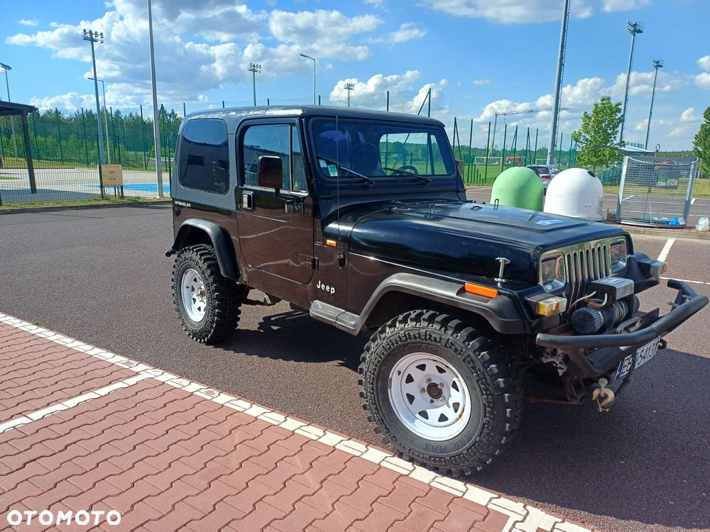 Jeep Wrangler - 2