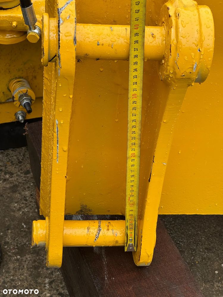 Caterpillar - 3