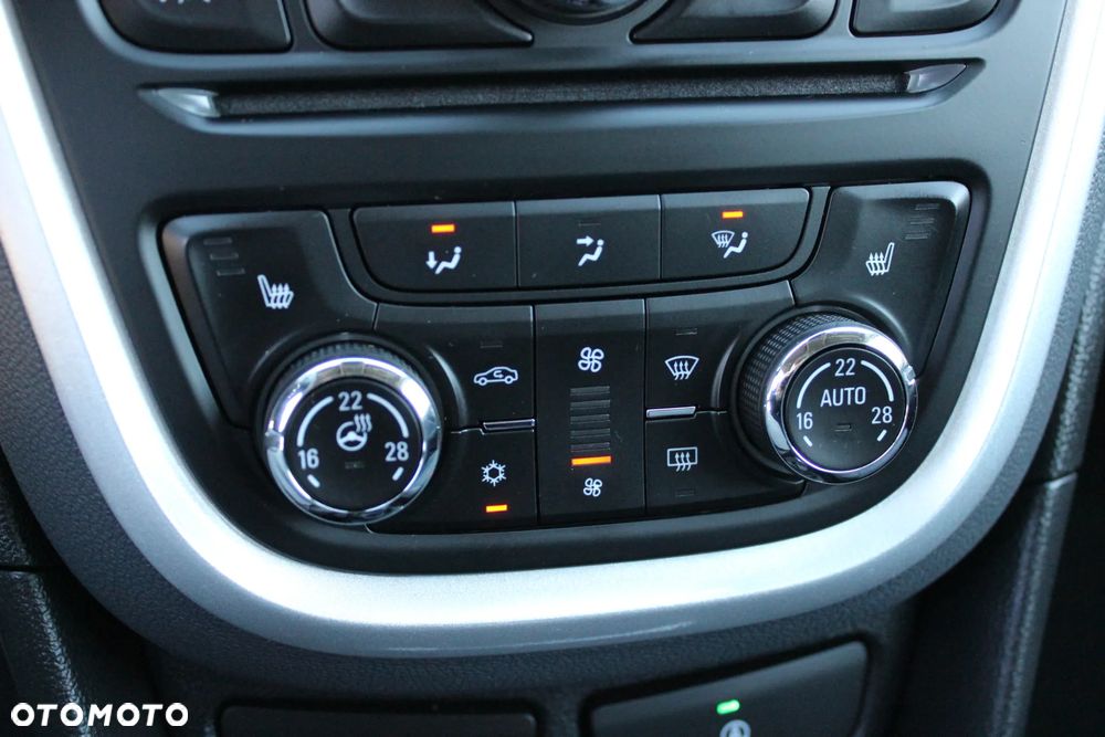 Opel Mokka 1.4 T Cosmo S&S - 36