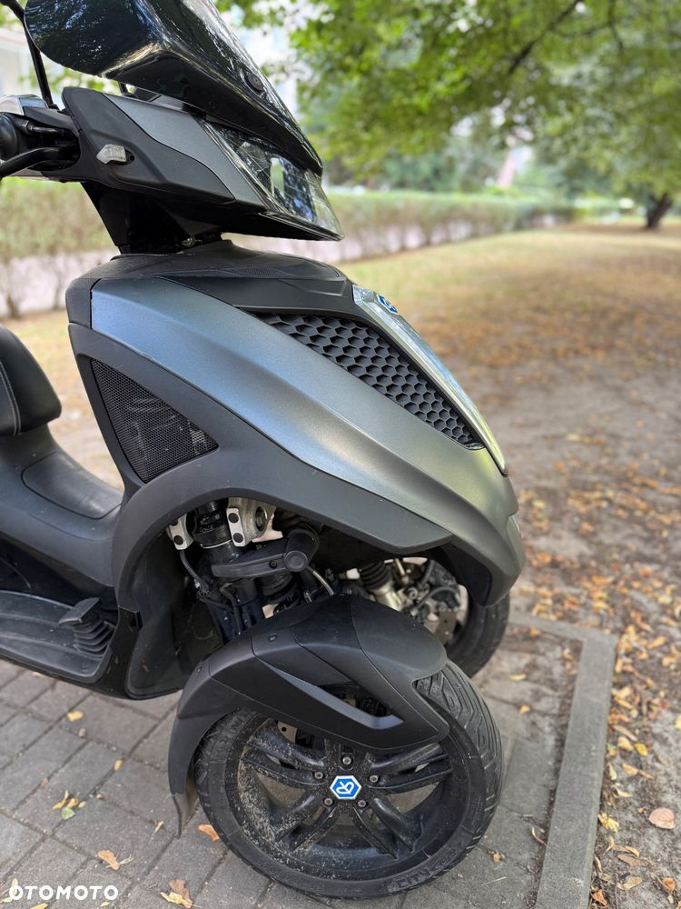 Piaggio MP-3 - 16