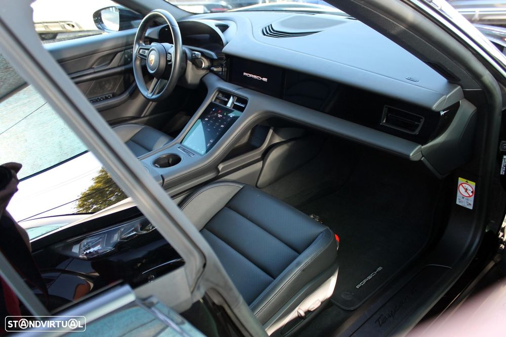 Porsche Taycan Cross Turismo - 29