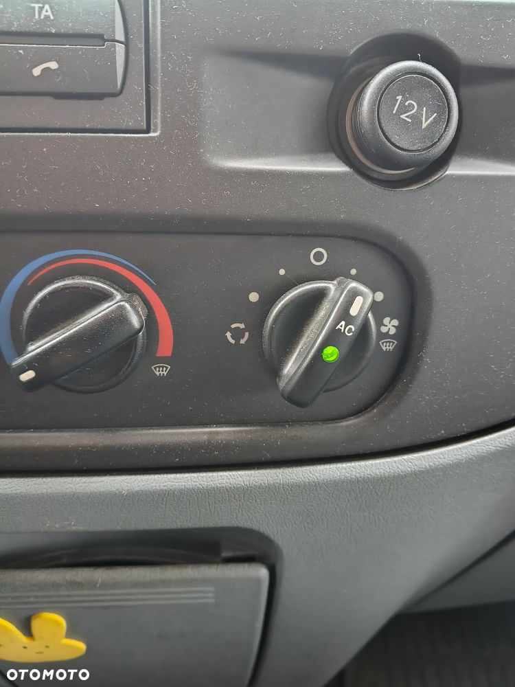Ford Transit - 18