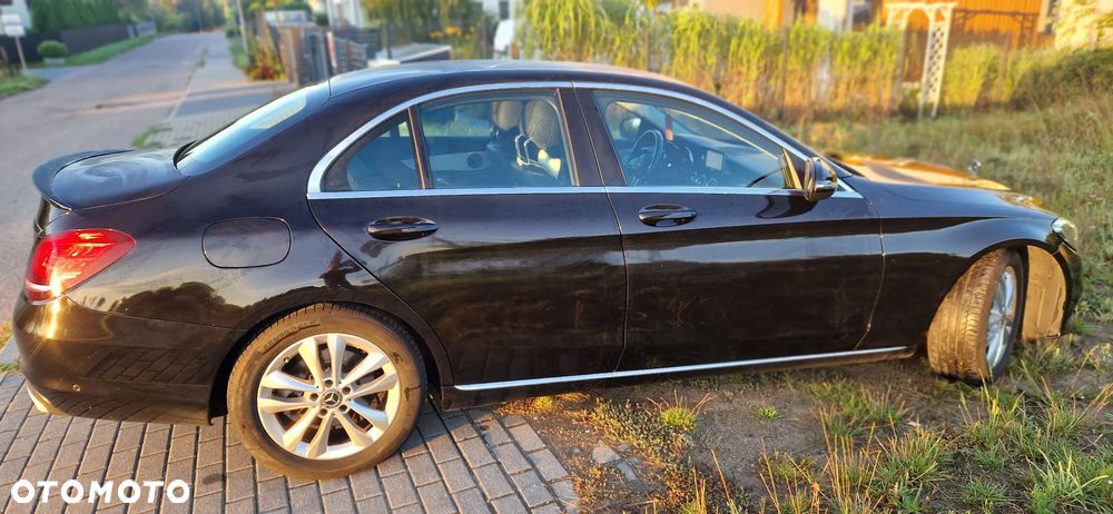 Mercedes-Benz Klasa C 220 d 9G-TRONIC - 16