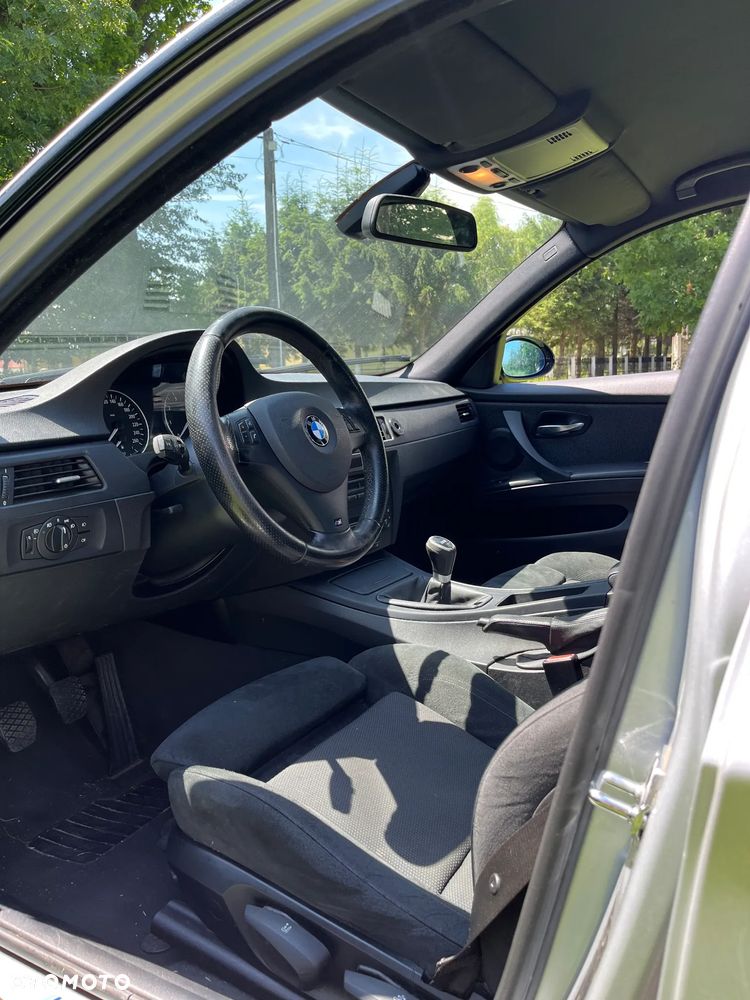 BMW Seria 3 318i Edition Sport - 10