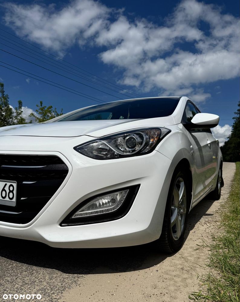 Hyundai i30 blue 1.6 CRDi Classic - 9