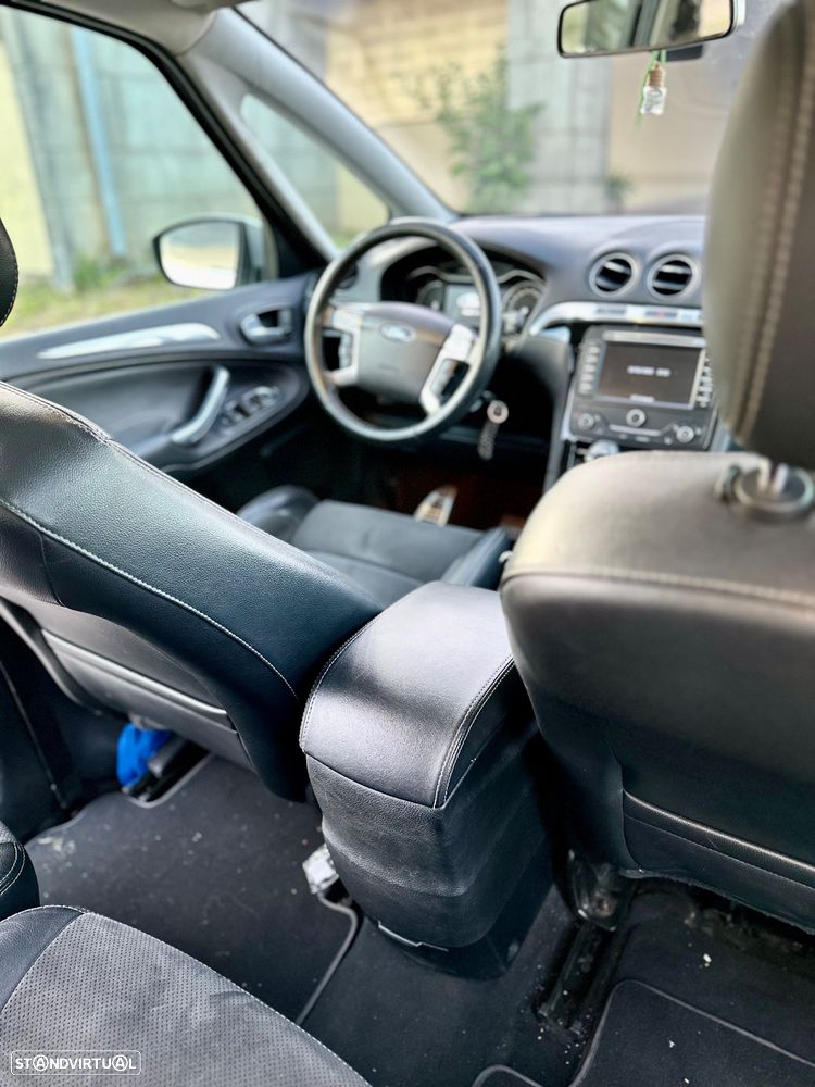 Ford S-Max - 10