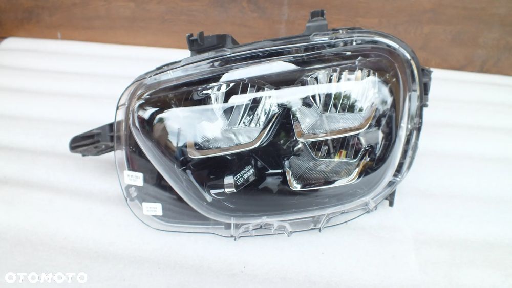 Lampa przednia lewa prawa Fulled Citroen C3  III - 7