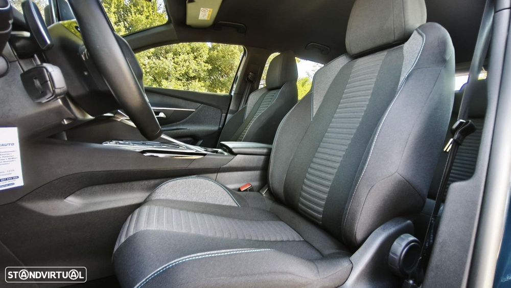 Peugeot 3008 1.6 Hybrid Allure Pack e-EAT8 - 38