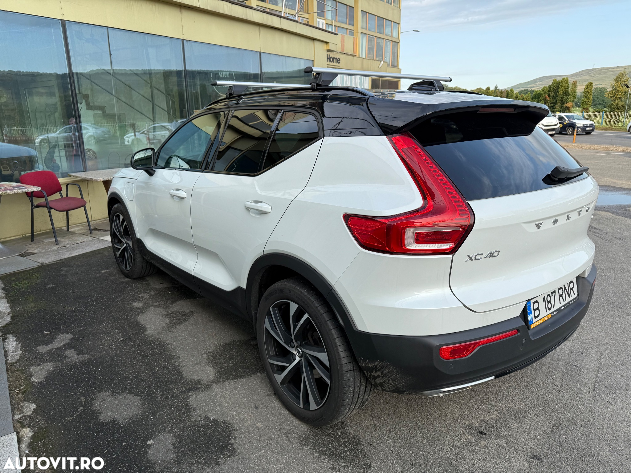 Volvo XC 40 Recharge T5 Twin Engine AT7 R-Design - 4