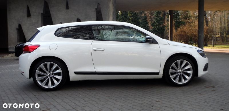 Volkswagen Scirocco 2.0 TDI Blue Motion Technologie Edition - 16