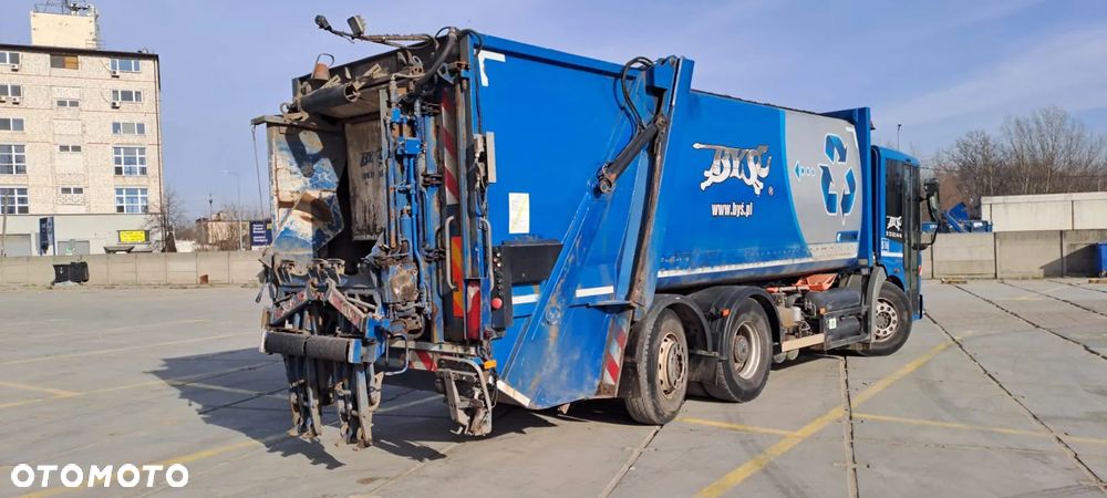 Mercedes-Benz ECONIC - 7