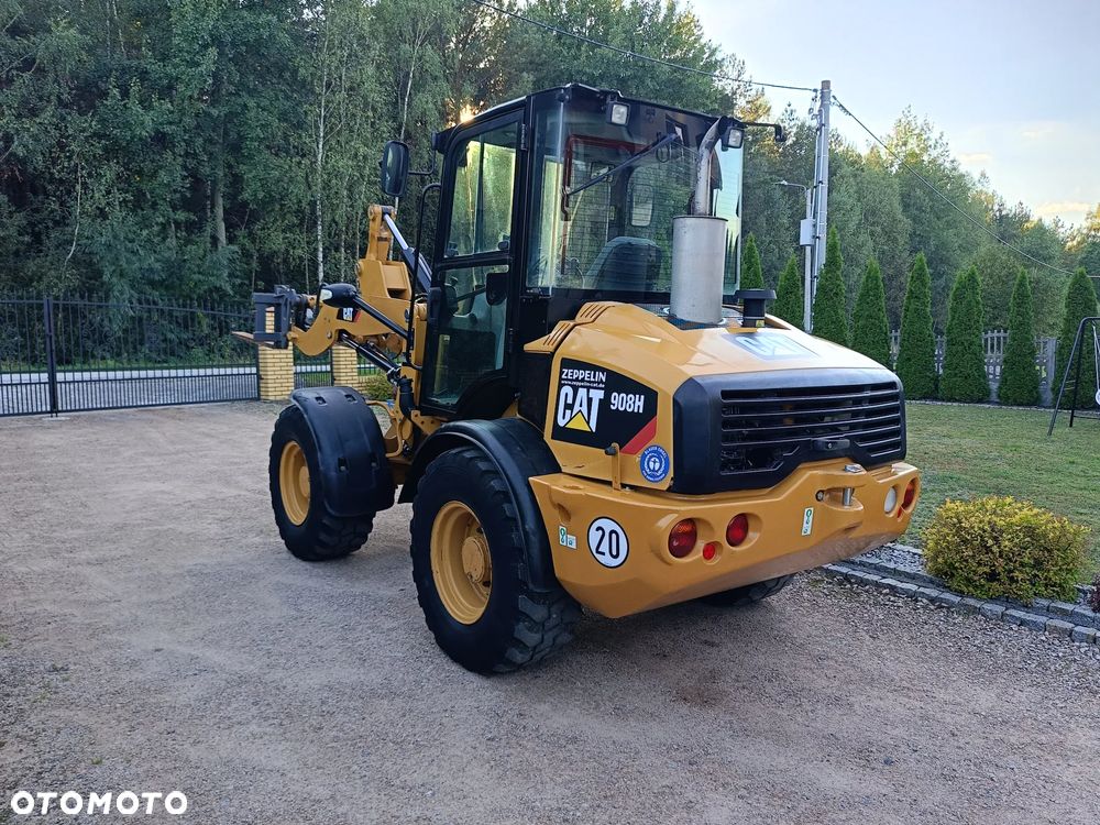 Caterpillar 908H - 5