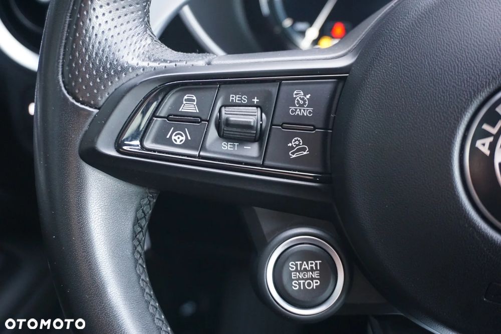 Alfa Romeo Stelvio 2.0 Turbo Veloce Q4 - 14