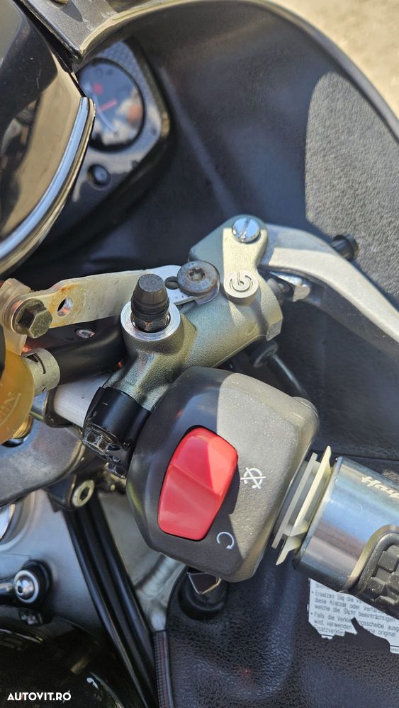 Suzuki GSX 1300R Hayabusa - 9