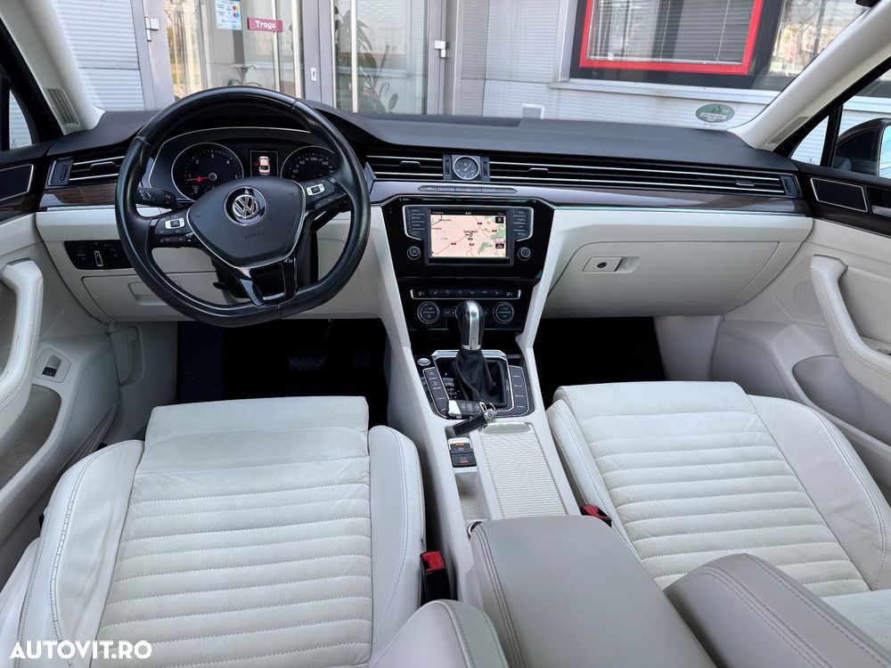 Volkswagen Passat 2.0 TDI DSG Highline - 13