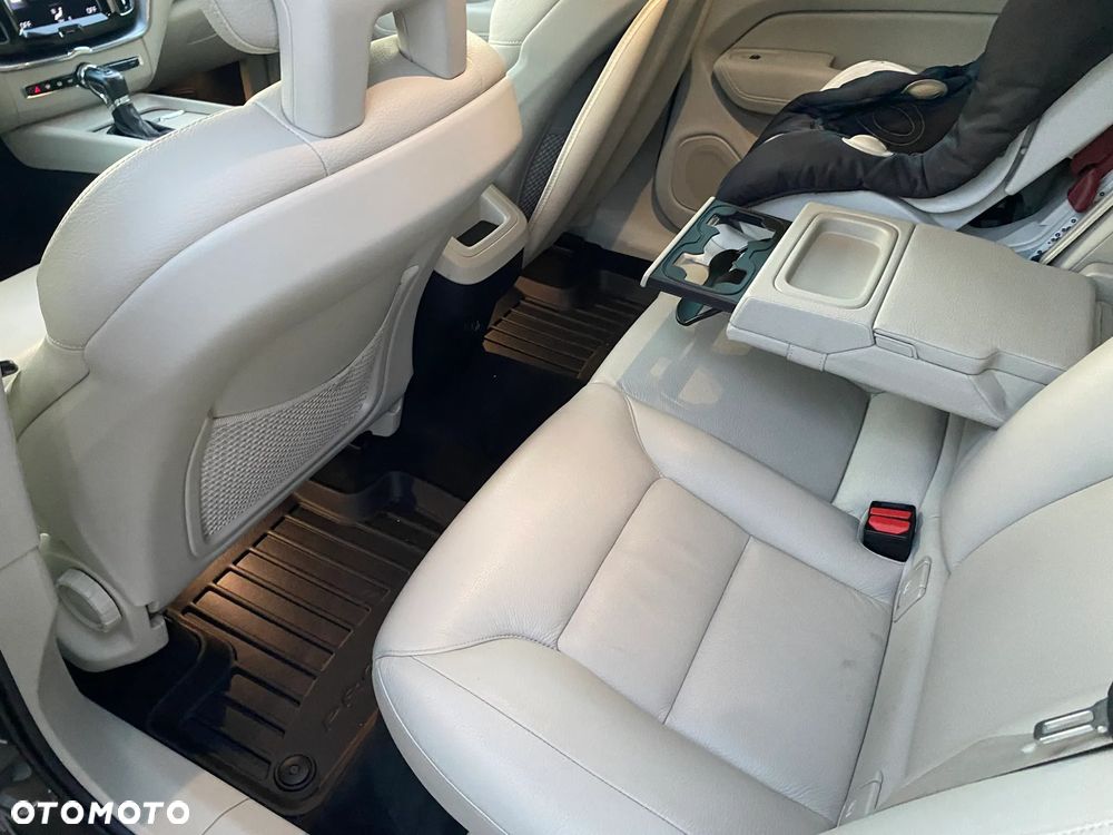 Volvo XC 60 D4 AWD Geartronic Momentum - 14