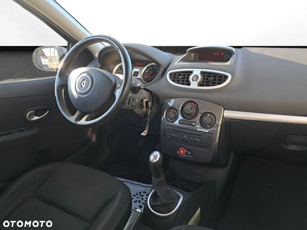 Renault Clio 1.2 16V Alize - 12