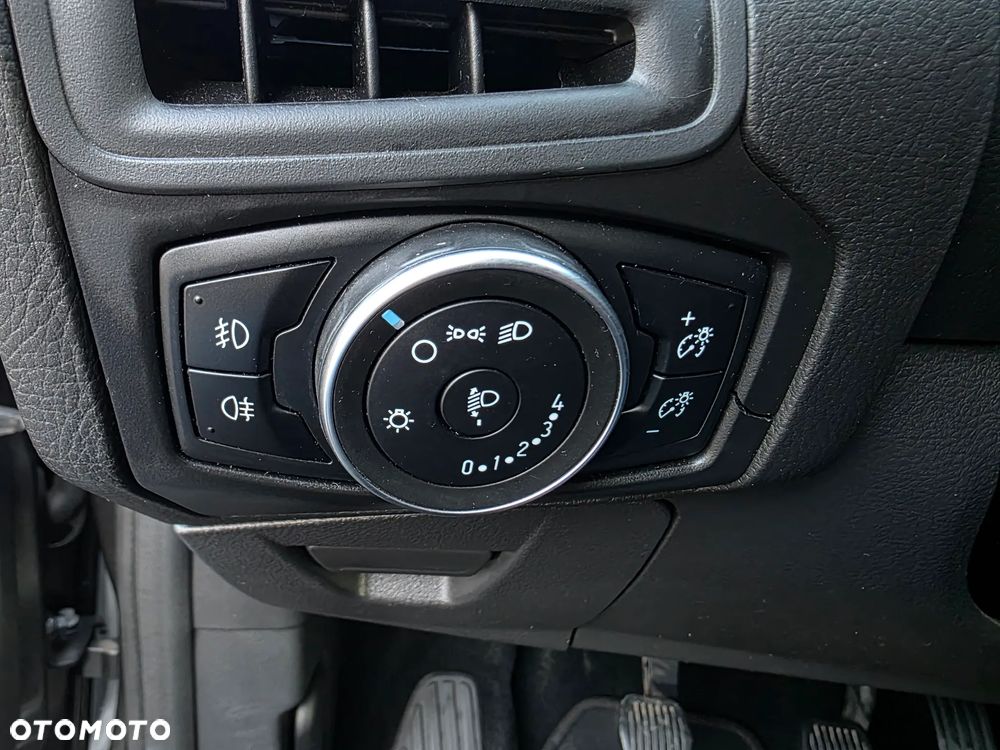 Ford Focus 1.6 SYNC Edition - 21