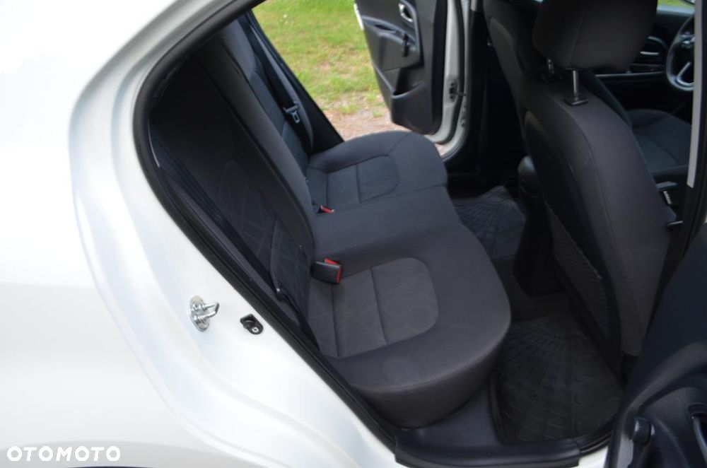 Kia Rio 1.2 L - 20