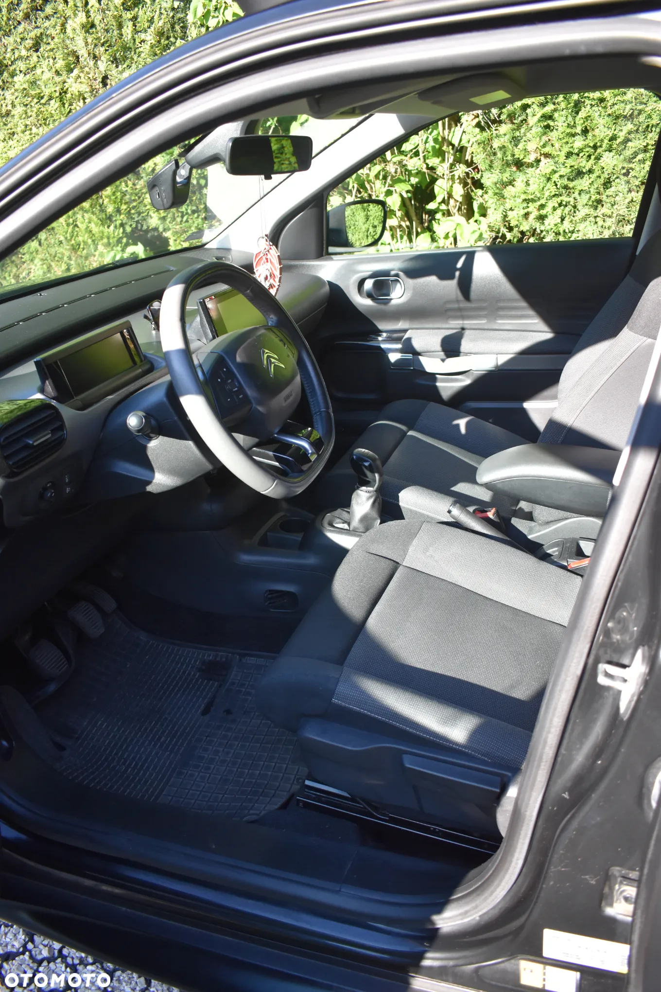 Citroën C4 Cactus 1.2 PureTech Shine - 26