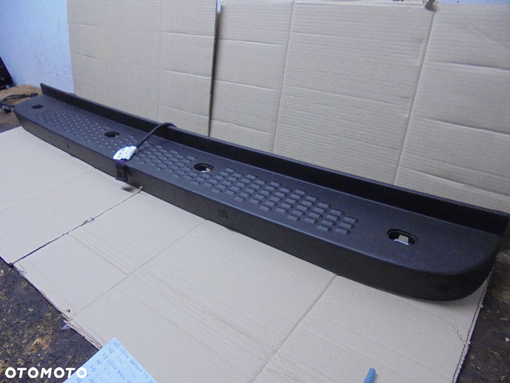 STOPIEŃ TYLNY NAKŁADKA ZDERZAKA TYŁ IVECO DAILY 2014>PARKTORNIK 5801628517 - 1