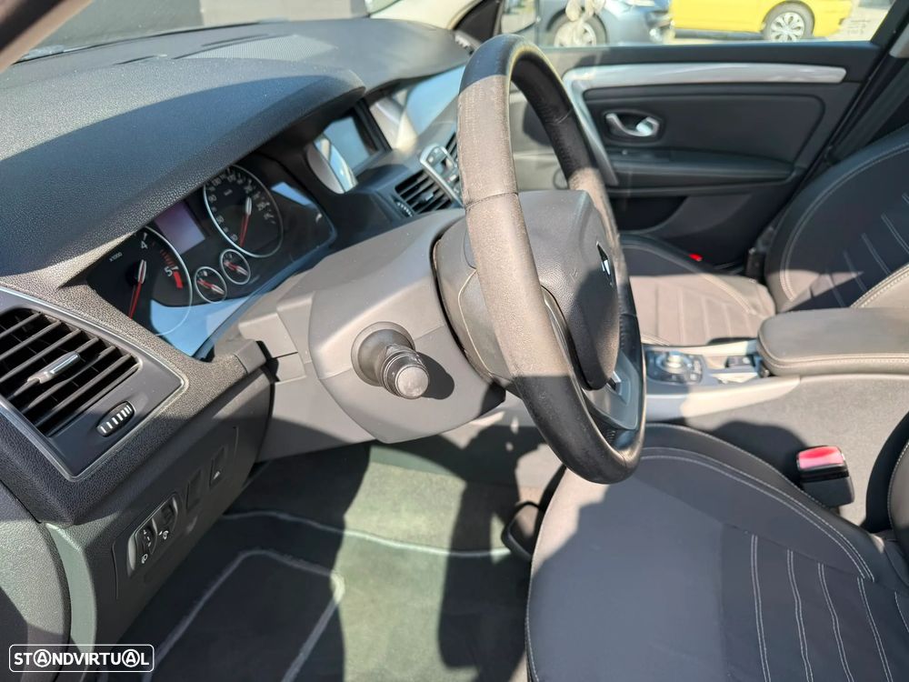 Renault Laguna 1.5 dCi Black Line 109g - 7