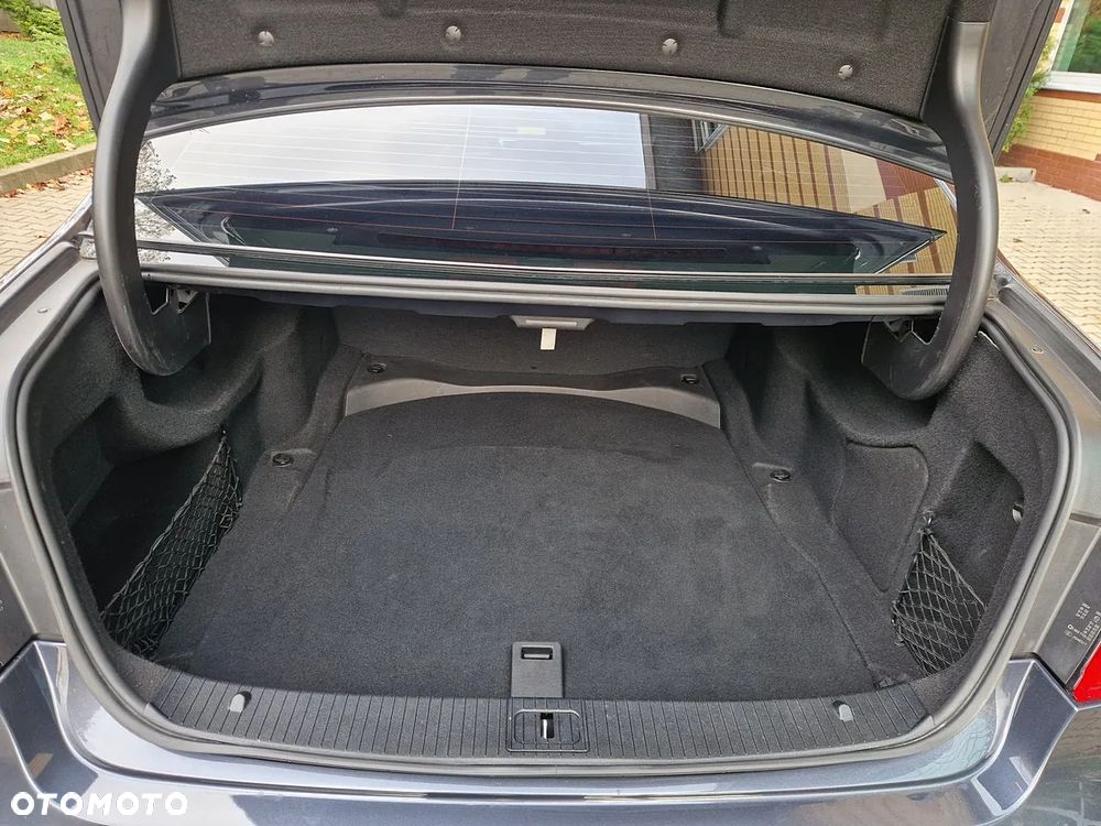 Mercedes-Benz Klasa E 200 BlueEFFICIENCY 7G-TRONIC Avantgarde - 9