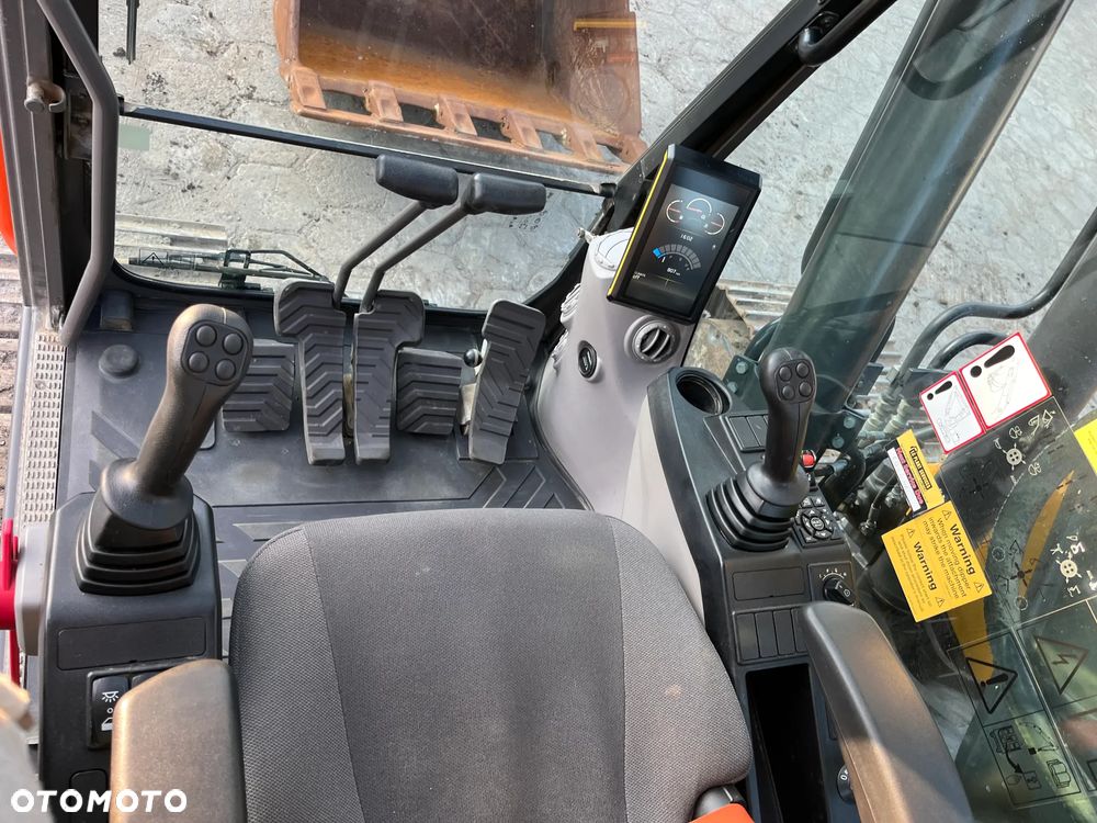 Volvo EC220EL - 11