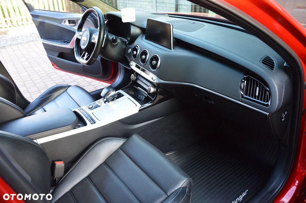 Kia Stinger 3.3 T-GDI V6 GT AWD - 14