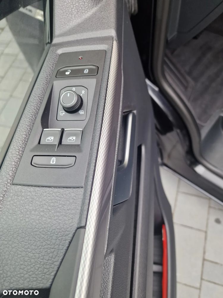 Volkswagen Multivan 6.1 2.0 TDI L1 Highline DSG - 12