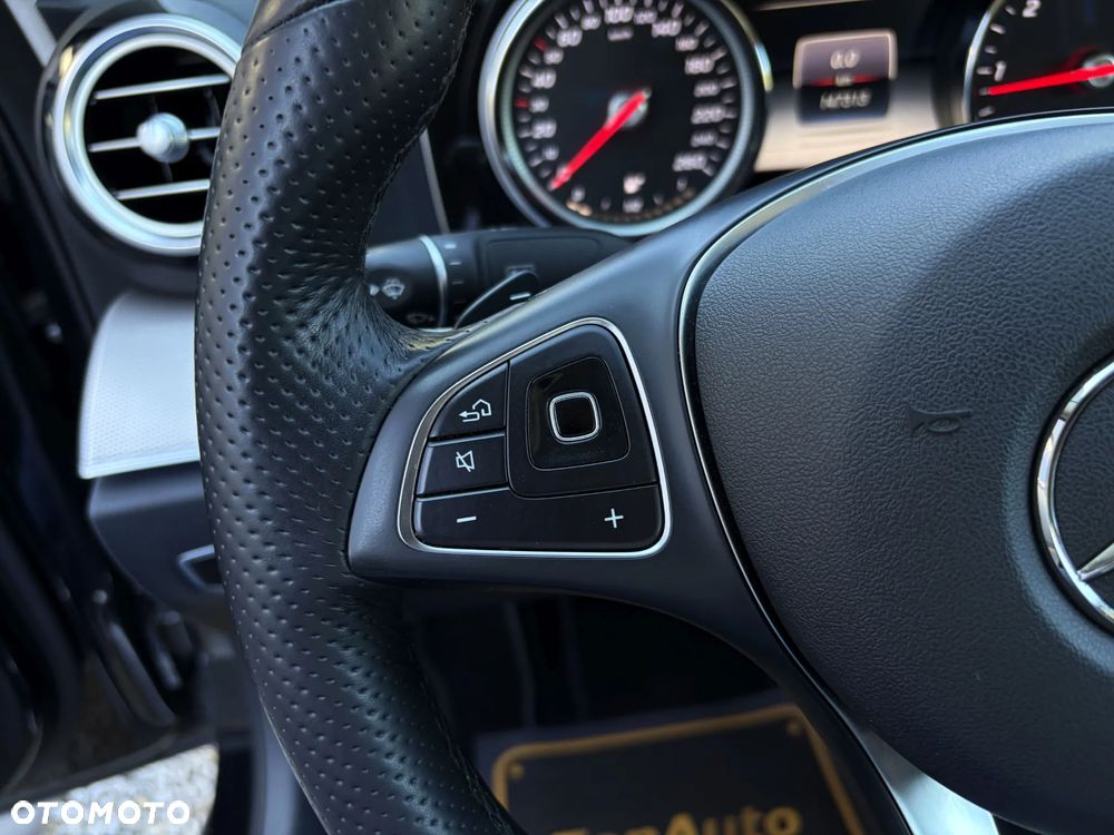 Mercedes-Benz Klasa E 220 d 9G-TRONIC - 24