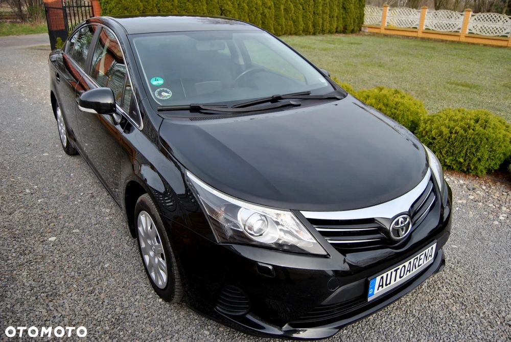 Toyota Avensis 1.6 Sol - 21