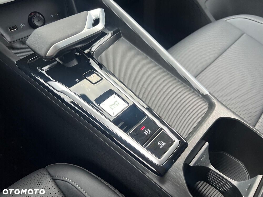 MG ZS Hybrid+ - 22