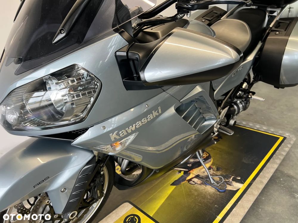 Kawasaki GTR - 11