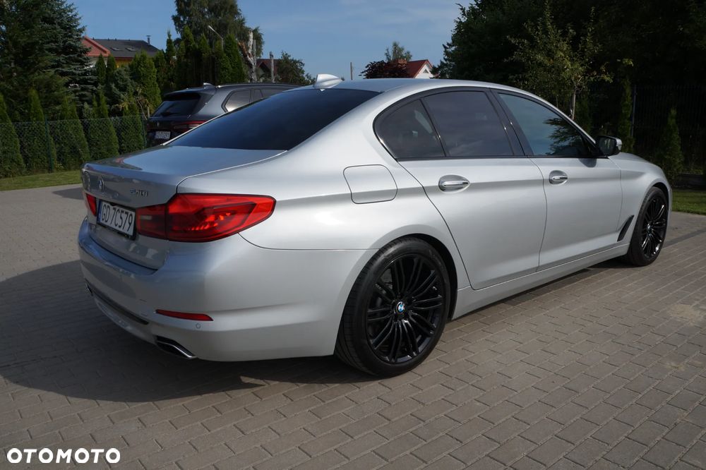 BMW Seria 5 540i xDrive Luxury Line - 2