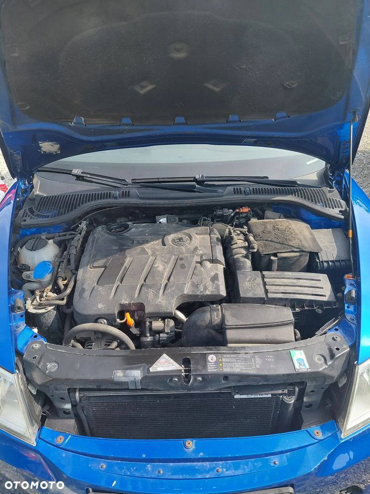 Skoda Octavia 2.0 TDI DPF RS - 17