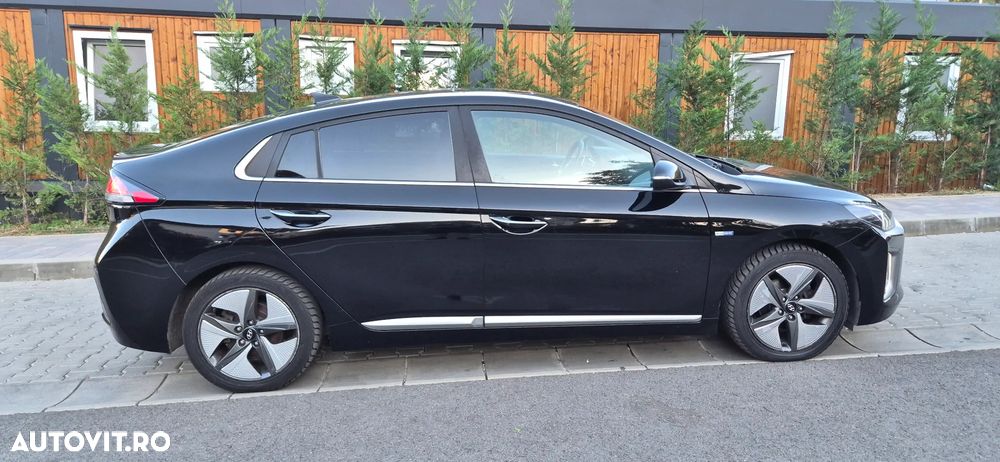 Hyundai IONIQ - 22