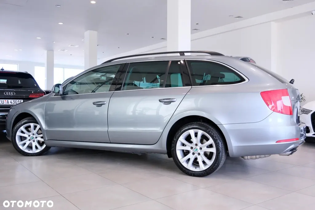 Skoda Superb 2.0 TDI Ambition - 9