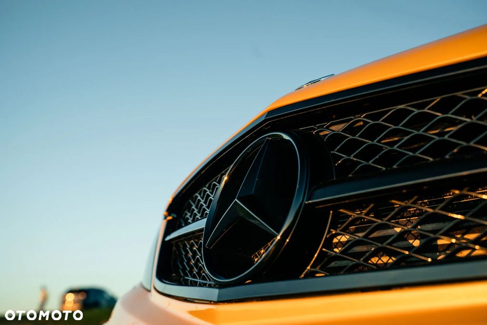Mercedes-Benz Klasa C 63 AMG - 7