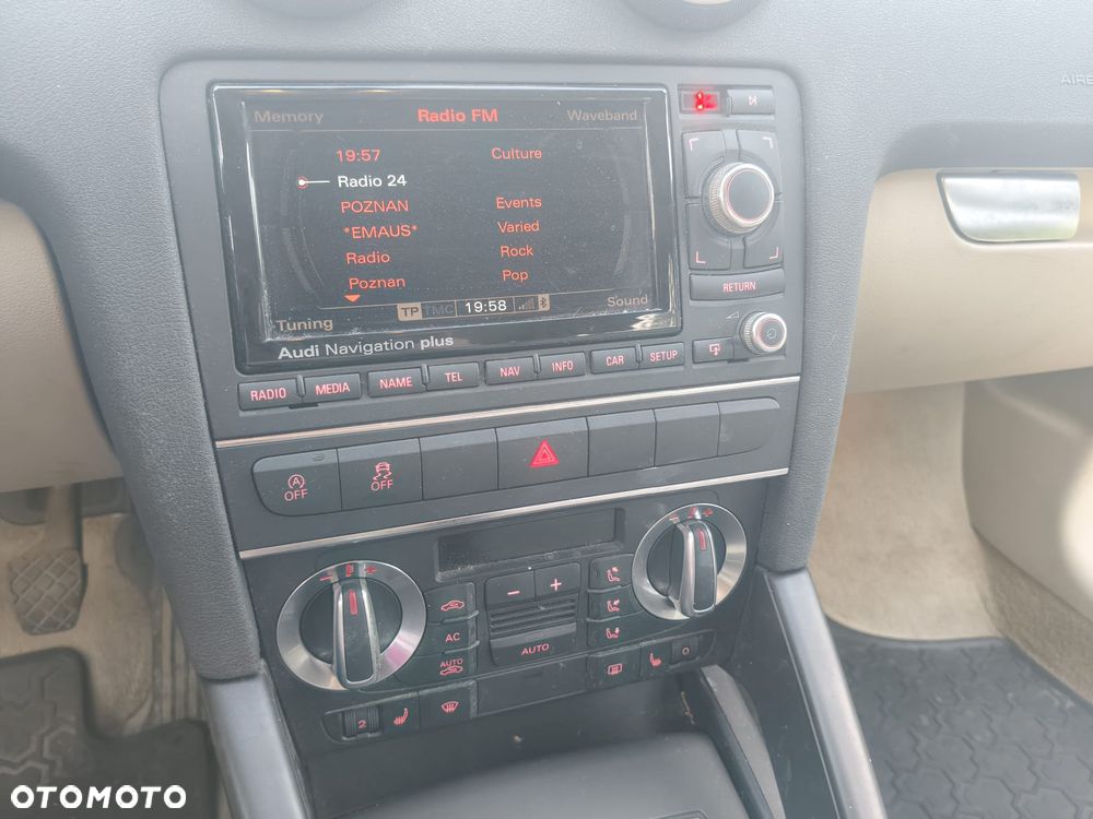 Audi A3 Sportback 1.4 TFSI S line Sportpaket - 13
