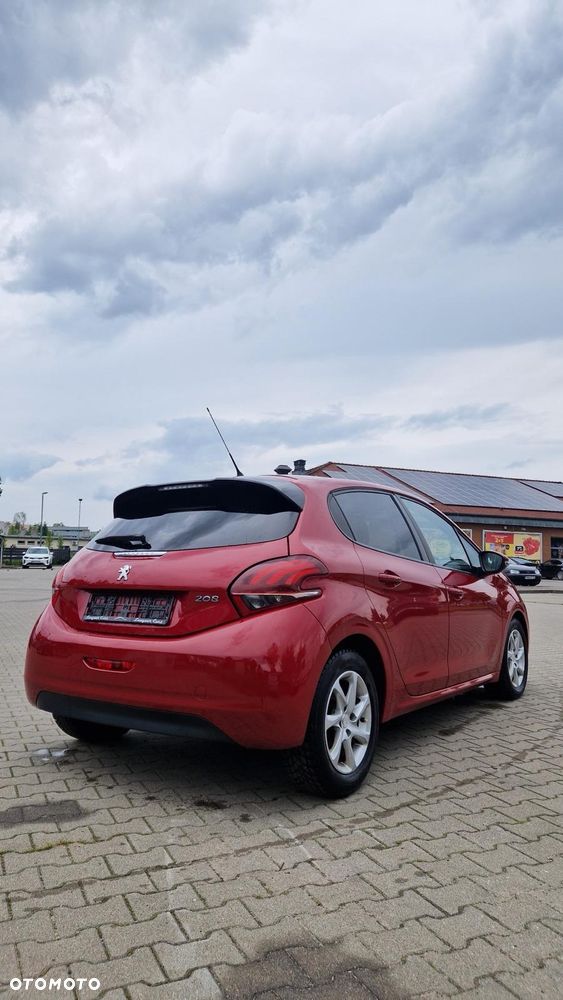Peugeot 208 - 6