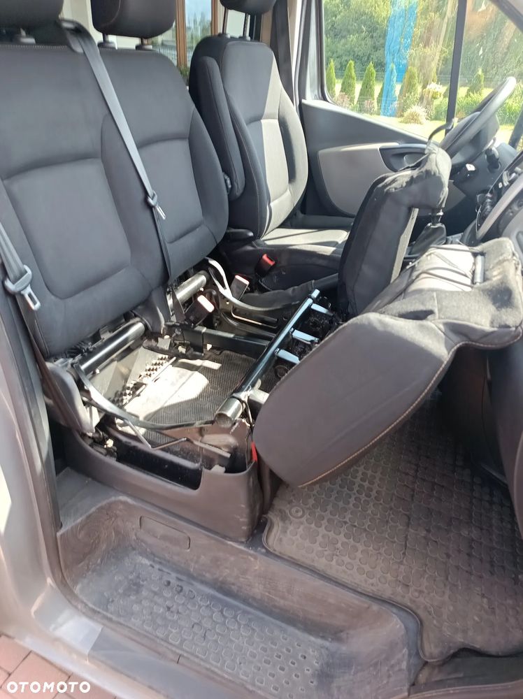 Renault trafic - 10